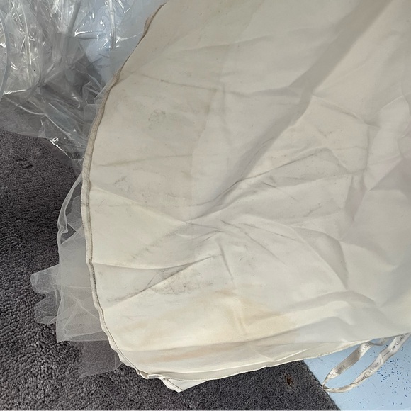 Wedding Dress - Picture 8 of 8